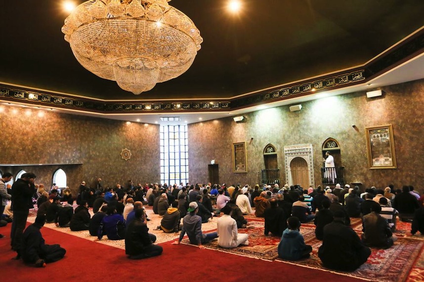 Six Ways to Bring Youth Back to the Masjid