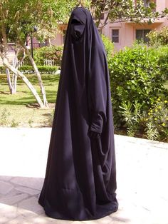 Cannot Wear Niqab at Work: What to Do?