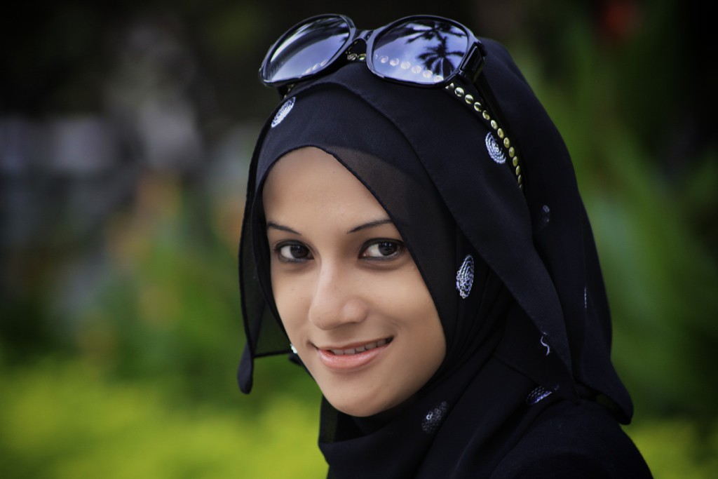 how-can-a-muslim-woman-practice-islam-in-the-west-about-islam