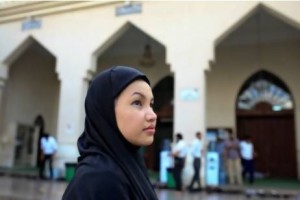 How Should a Muslim Woman Dress