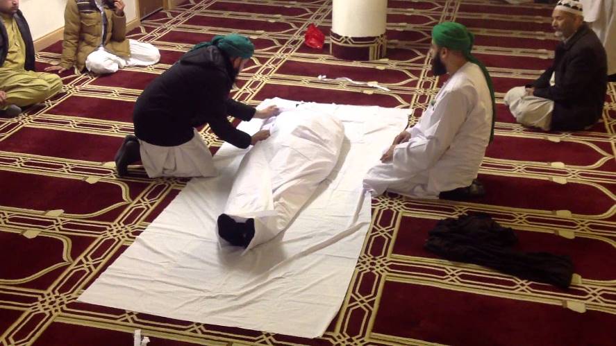 How Is a Deceased Muslim Prepared for Burial?