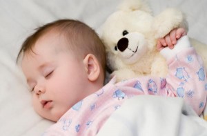 cute_beautiful_pictures_of_baby_sleep_with_teddy_beay