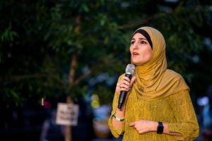 New Yorkers Share First Outdoor Ramadan Iftar - About Islam