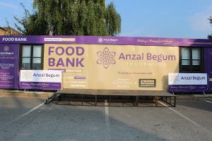 UK Mosque Sets Up Permanent Food Bank for Homeless
