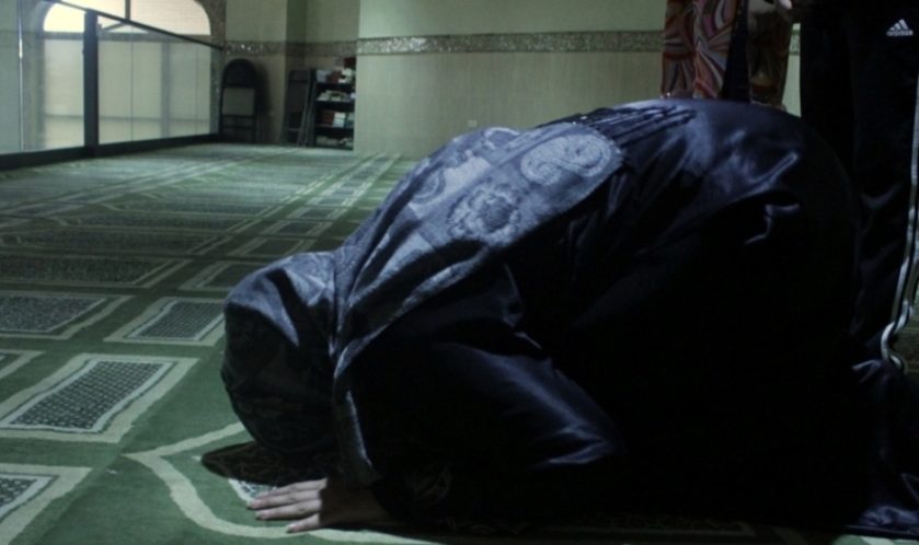 Is It Necessary for Women to Lift Elbows when Prostrating?