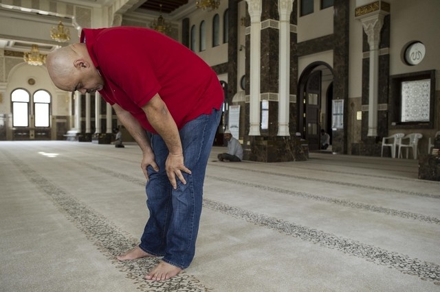 Can Prayer Postures Really Bring us Closer to God?