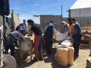 Muslim Couple Feeds Calais Refugees for a Year_1
