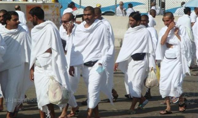 Muslims making hajj