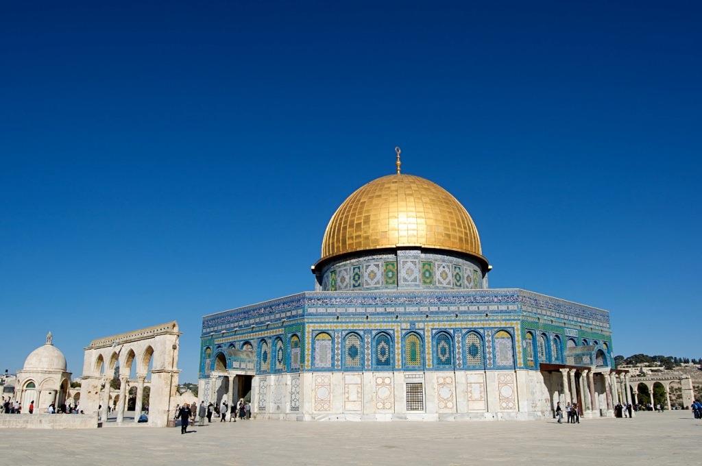 Al-Quds and Jerusalem: One City or Two?