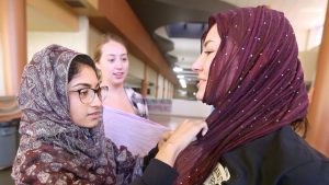 Teachers, Students Don Hijab to Support Muslim Colleague_1