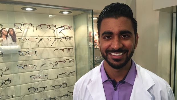 Toronto Muslim Doctor Pays it Forward to Refugees