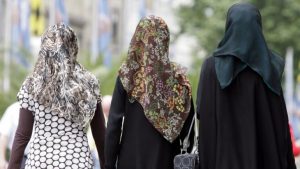 three-women-wearing-headscarves-munich-dpa-picture-alliance_1