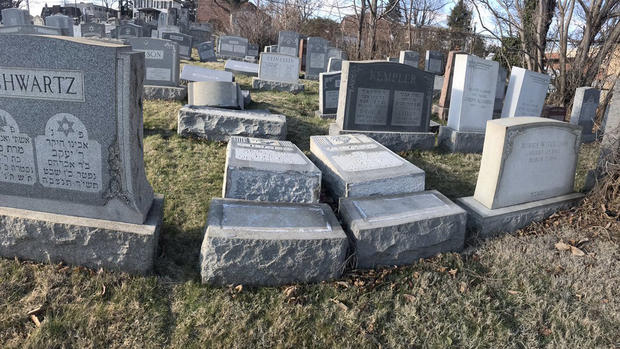 Muslims Unite with Philly Jews over Cemetery Vandalism