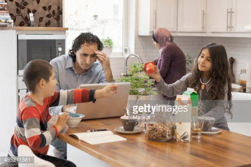 COVID-19: How to Connect My Teenagers with Ramadan? - About Islam