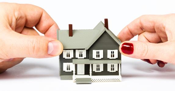 Can a Divorcee Share a House with Ex-Husband?