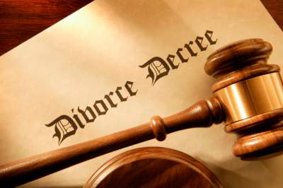 Does Living Separately Make a Woman Divorced