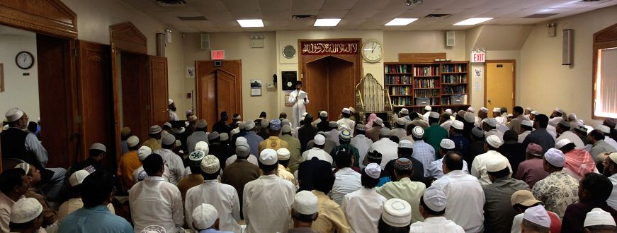 UK Imams May Be Asked to Preach in English-
