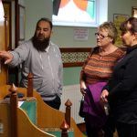 Hundreds Visit Vandalized Mosque to Show Support - About Islam