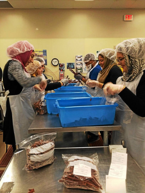 Michigan Muslims Fight Hunger in Ramadan - About Islam