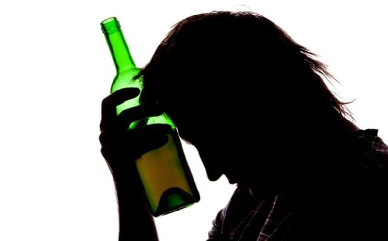 Moderate Drinking Linked to Declined Brain Health