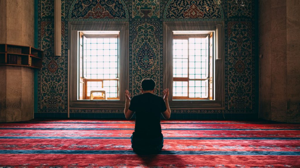 How to Make Our Masajid Welcoming for New Muslims