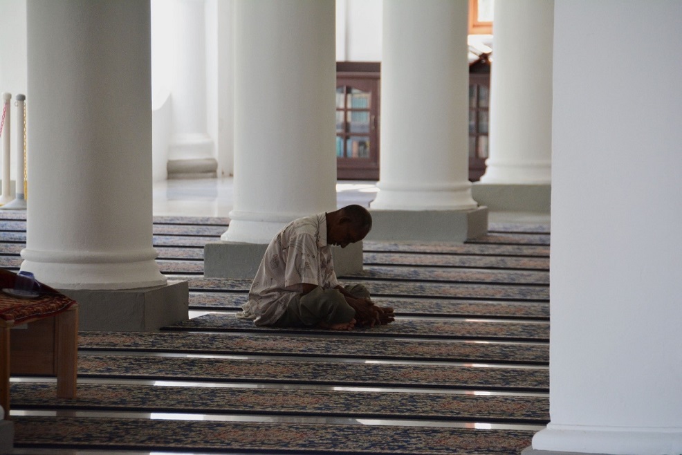 Muslims Struggle with Social Anxieties on `Eid - About Islam