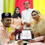Malaysian woman converts to Islam, marries sweetheart diagnosed with cancer