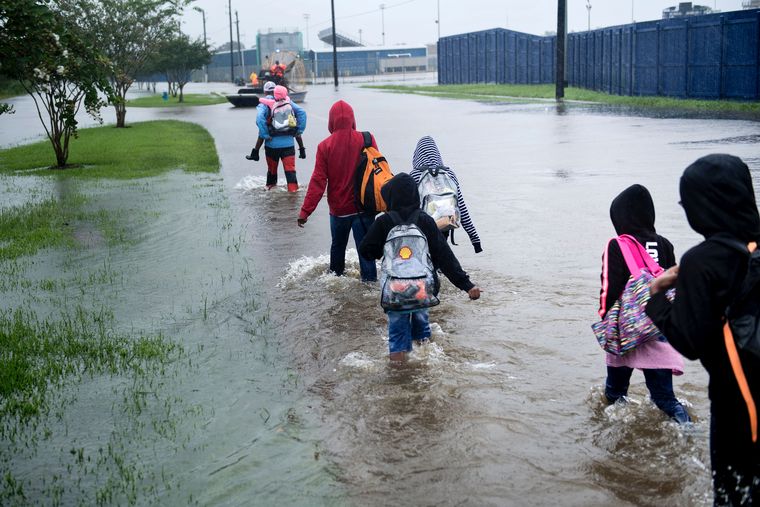 Mosques Shelter Hurricane Harvey Victims - About Islam