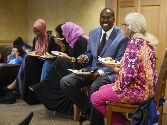 Muslim Couple Opens Home for Dinner, Dialogue - About Islam