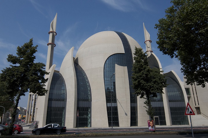 Muslims in Germany: Facts & Figures - About Islam