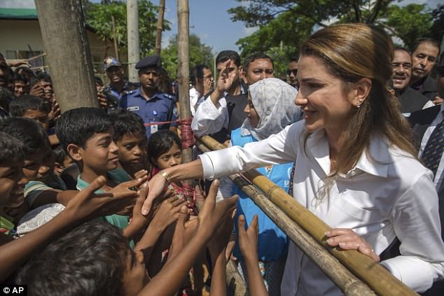 Queen Rania visits Rohingya