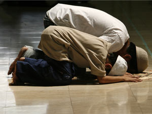 Changing Intention from Ma'mum to Imam