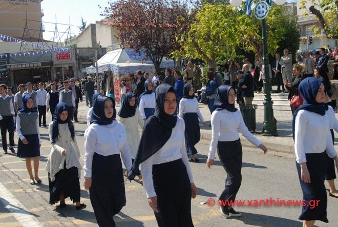 Hijab Dominates Student Parade in Greece - About Islam