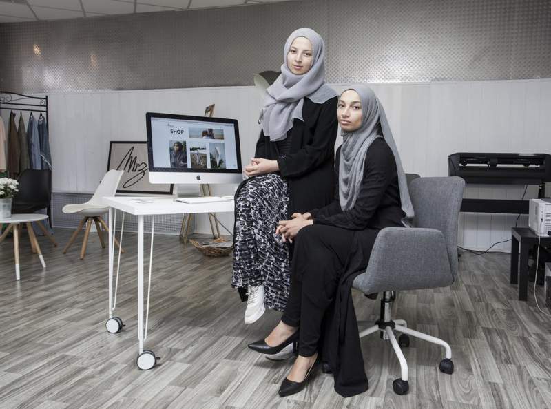Meet the German-Algerian Sisters Redefining Modest Fashion in Germany - About Islam