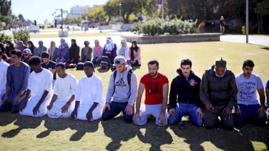 I'm Embarrassed to Pray in Public - About Islam