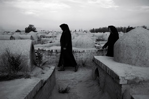 Can Women Visit Graves of Their Beloved?