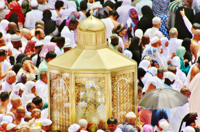 masjid haram-Is It Permissible to Pass in Front of Someone Praying?
