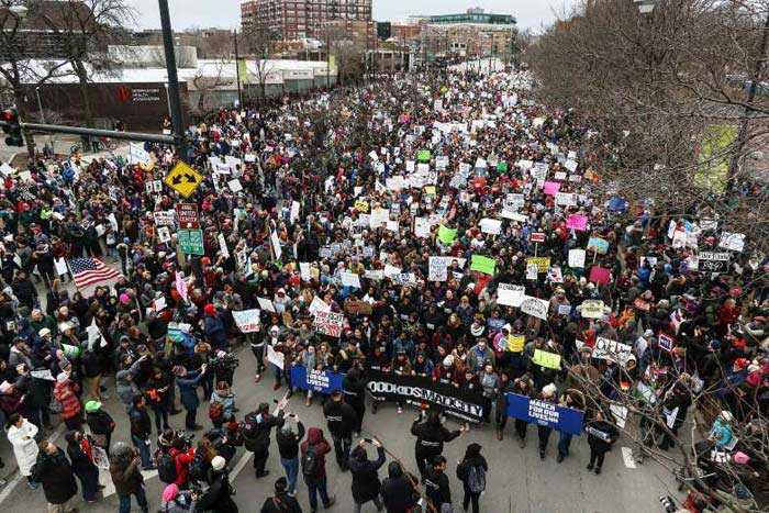 Hundreds of Thousand Americans March for Gun Control