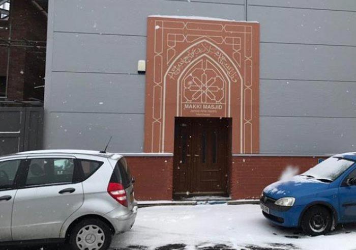 Mosques in UK, Ireland turn into shelters for snowstorm victims
