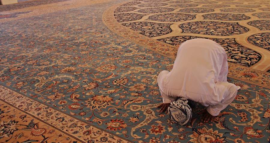 I'm Embarrassed to Pray in Public - About Islam
