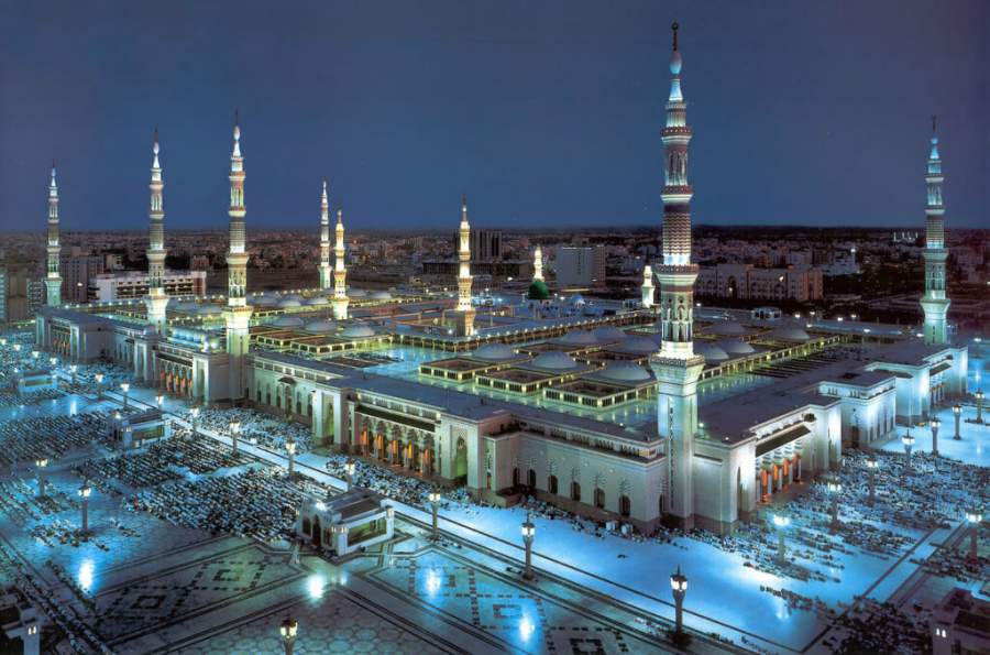Masjid an-Nabwi, Medina (Saudi Arabia)Image: SeekQuran