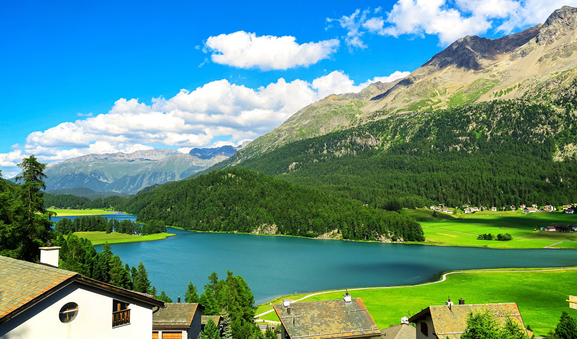 Swiss lake. Лунгерн Швейцария. Озеро Лунгерн Швейцария. Озеро Зееальп, Швейцария. Фирвальдштетское озеро Альпы.