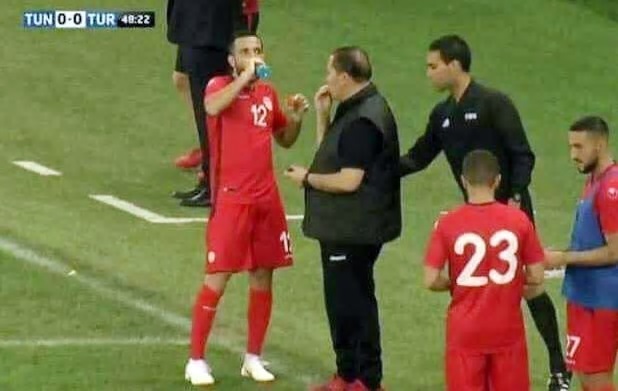 Tunisian Team's Unique Way of Breaking Fast During Game | About Islam