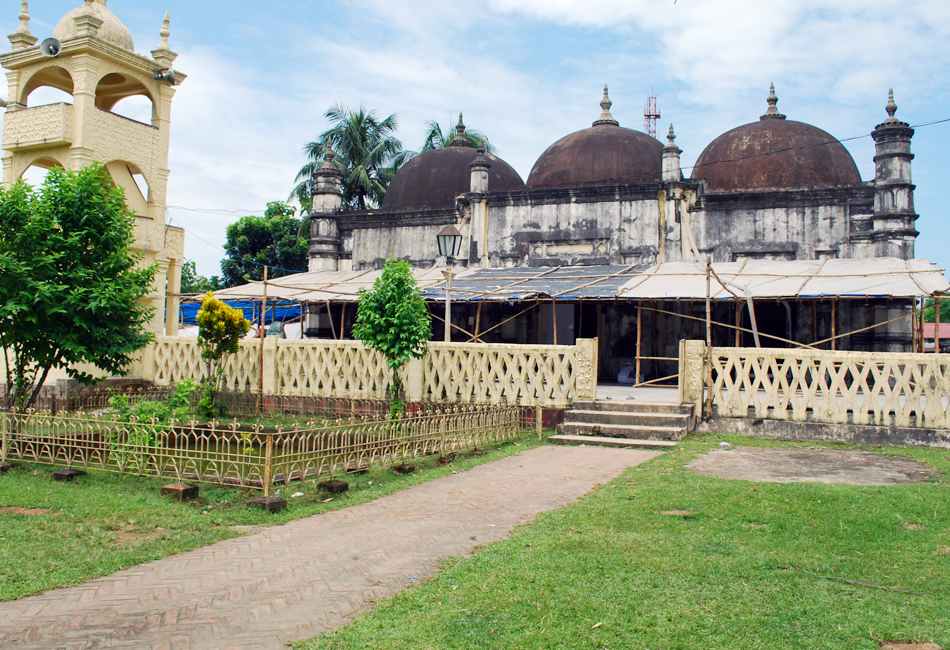Assam Counts Citizens, Muslims Fear Stateless Fate