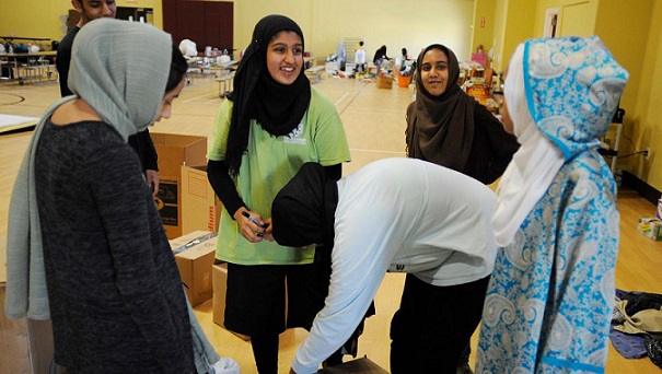 `Eid in Houston, Sharing & Caring with the Needy - About Islam