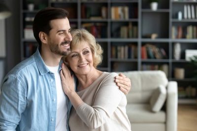 My Wife-to-be Doesn’t Want to Live with My Old Mom