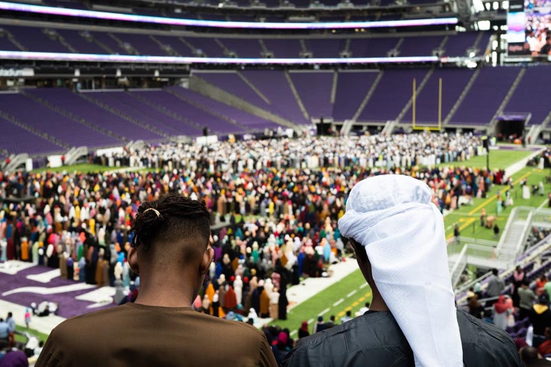 'Super 'Eid' - Muslims Fill Bank Stadium, Minnesota