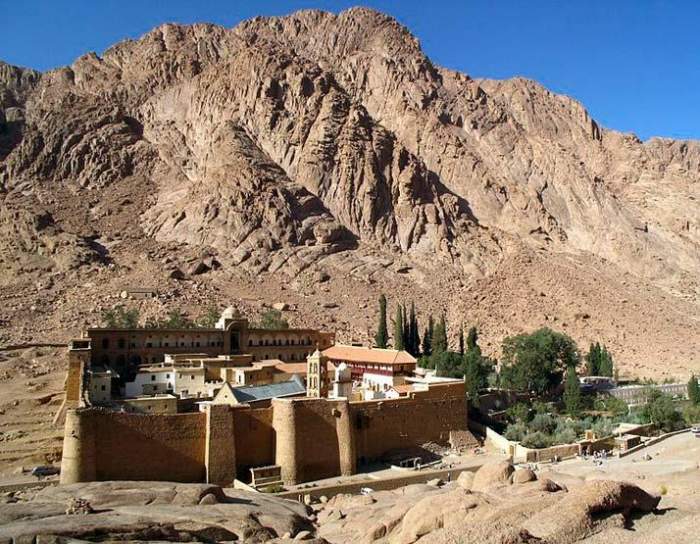 Sinai - The Land of Miracles Where God Spoke to Moses - About Islam
