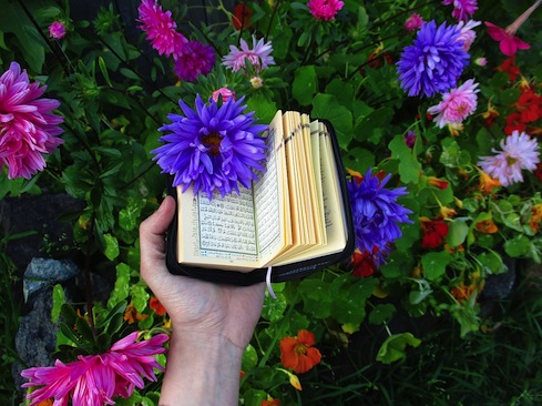 5 Ways to Bring the Quran Close to Your Heart