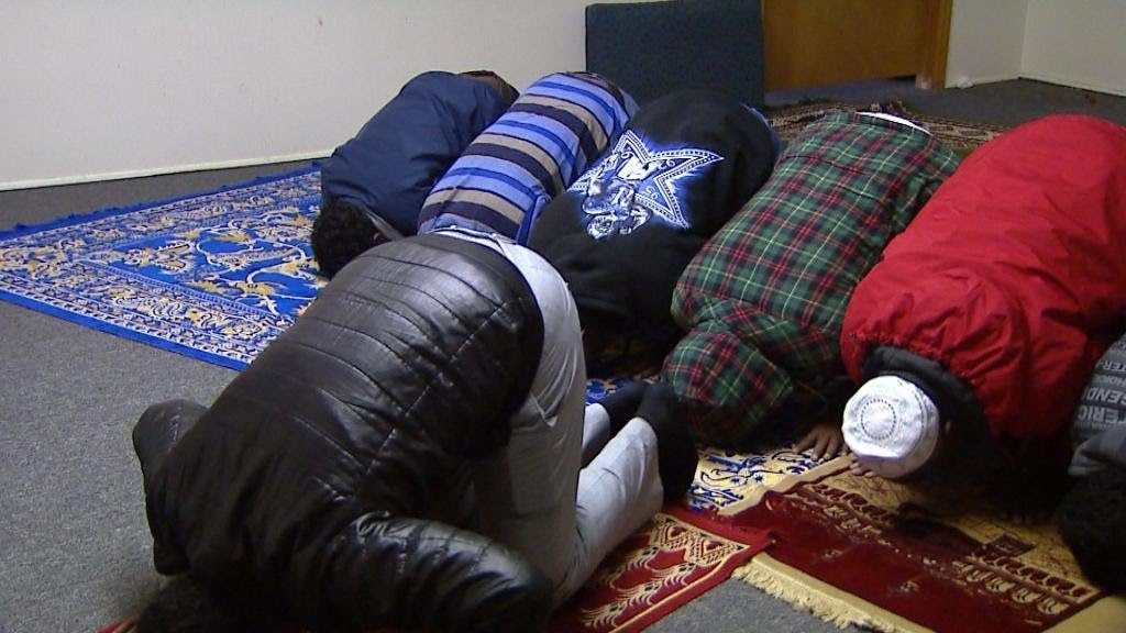 Fired Over Prayer Breaks, Muslim Workers Get $1.5 Million Settlement - About Islam